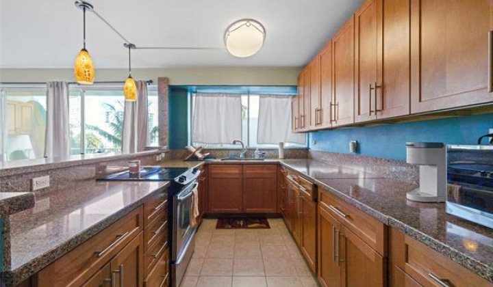 419 Keoniana Street,Honolulu,Hawaii,96815,2 ベッドルーム ベッドルーム,2 バスルームバスルーム,コンド / タウンハウス,Keoniana,6,19395347