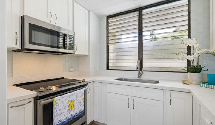 6770 Hawaii Kai Drive,Honolulu,Hawaii,96825,2 Bedrooms Bedrooms,2 BathroomsBathrooms,Condo/Townhouse,Hawaii Kai,206,18230948