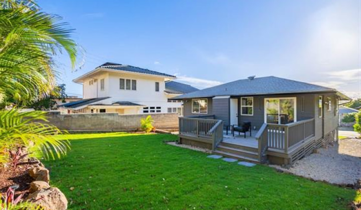 4611 Aliikoa Street,Honolulu,Hawaii,96821,3 Bedrooms Bedrooms,1 BathroomBathrooms,Single family,Aliikoa,18231088