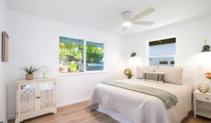 4611 Aliikoa Street,Honolulu,Hawaii,96821,3 Bedrooms Bedrooms,1 BathroomBathrooms,Single family,Aliikoa,18231088