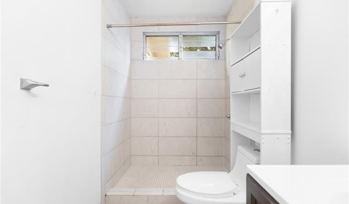 47-325 Ahuimanu Road,Kaneohe,Hawaii,96744,12 Bedrooms Bedrooms,6 BathroomsBathrooms,Single family,Ahuimanu,19396360