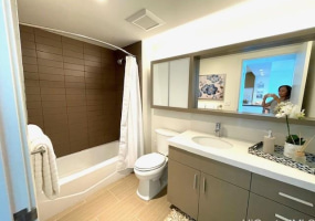 600 Ala Moana Boulevard,Honolulu,Hawaii,96813,1 Bedroom Bedrooms,1 BathroomBathrooms,Condo/Townhouse,Ala Moana,35,18231457
