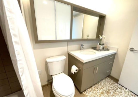 600 Ala Moana Boulevard,Honolulu,Hawaii,96813,1 Bedroom Bedrooms,1 BathroomBathrooms,Condo/Townhouse,Ala Moana,35,18231457