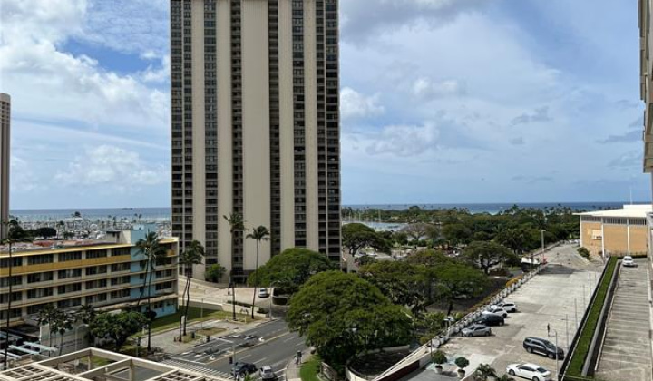 417 Nohonani Street,Honolulu,Hawaii,96815,1 Bedroom Bedrooms,1 BathroomBathrooms,Condo/Townhouse,Nohonani,5,17829232