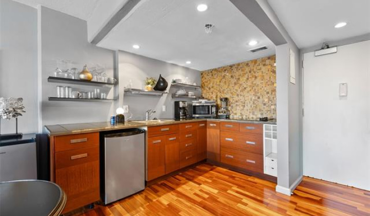1777 Ala Moana Boulevard,Honolulu,Hawaii,96815,1 Bedroom Bedrooms,1 BathroomBathrooms,Condo/Townhouse,Ala Moana,5,19398780