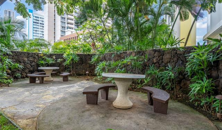 750 Amana Street,Honolulu,Hawaii,96814,1 BathroomBathrooms,Condo/Townhouse,Amana,10,18232962