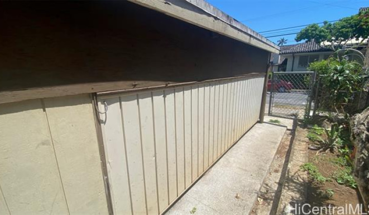 914 Kinau Street,Honolulu,Hawaii,96814,4 Bedrooms Bedrooms,4 BathroomsBathrooms,Single family,Kinau,18246078