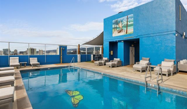 2427 Kuhio Avenue,Honolulu,Hawaii,96815,1 Bedroom Bedrooms,1 BathroomBathrooms,Condo/Townhouse,Kuhio,14,18698491