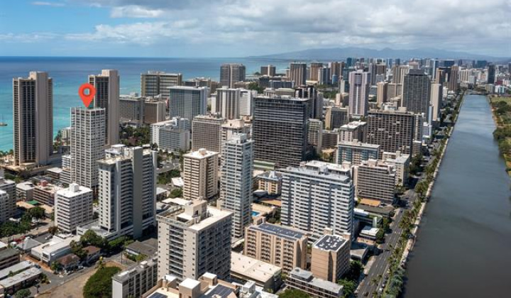 2427 Kuhio Avenue,Honolulu,Hawaii,96815,1 Bedroom Bedrooms,1 BathroomBathrooms,Condo/Townhouse,Kuhio,14,18698491