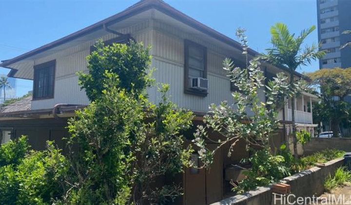 914 Kinau Street,Honolulu,Hawaii,96814,4 Bedrooms Bedrooms,4 BathroomsBathrooms,Single family,Kinau,18246078