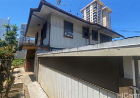 914 Kinau Street,Honolulu,Hawaii,96814,4 Bedrooms Bedrooms,4 BathroomsBathrooms,Single family,Kinau,18246078
