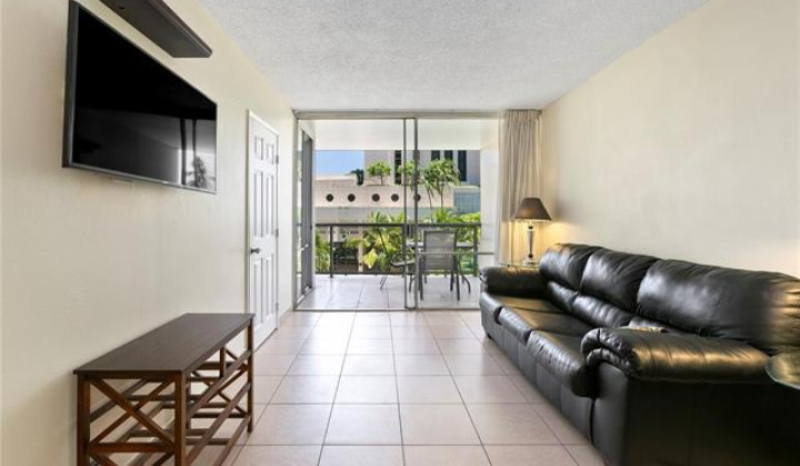 1684 Ala Moana Boulevard,Honolulu,Hawaii,96815,2 Bedrooms Bedrooms,1 BathroomBathrooms,Condo/Townhouse,Ala Moana,3,18246129