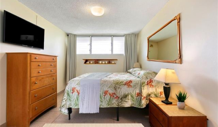 1684 Ala Moana Boulevard,Honolulu,Hawaii,96815,2 Bedrooms Bedrooms,1 BathroomBathrooms,Condo/Townhouse,Ala Moana,3,18246129