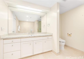 1341 Kapiolani Boulevard,Honolulu,Hawaii,96814,2 Bedrooms Bedrooms,2 BathroomsBathrooms,Condo/Townhouse,Kapiolani,21,18246289