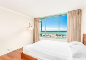 1341 Kapiolani Boulevard,Honolulu,Hawaii,96814,2 Bedrooms Bedrooms,2 BathroomsBathrooms,Condo/Townhouse,Kapiolani,21,18246289