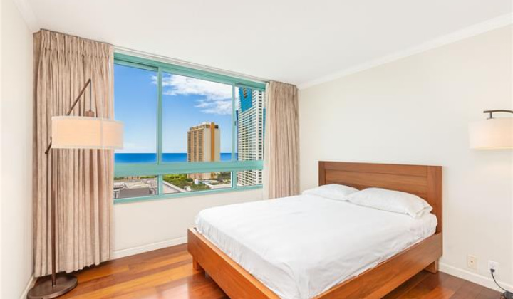 1341 Kapiolani Boulevard,Honolulu,Hawaii,96814,2 Bedrooms Bedrooms,2 BathroomsBathrooms,Condo/Townhouse,Kapiolani,21,18246289