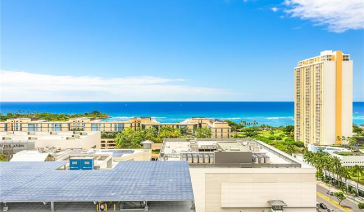 1341 Kapiolani Boulevard,Honolulu,Hawaii,96814,2 Bedrooms Bedrooms,2 BathroomsBathrooms,Condo/Townhouse,Kapiolani,21,18246289
