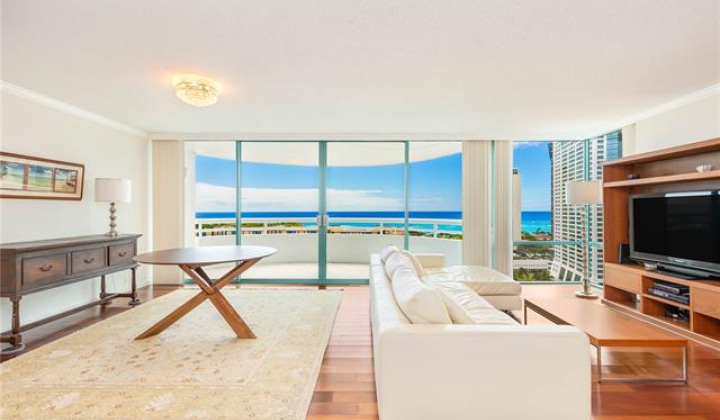 1341 Kapiolani Boulevard,Honolulu,Hawaii,96814,2 Bedrooms Bedrooms,2 BathroomsBathrooms,Condo/Townhouse,Kapiolani,21,18246289