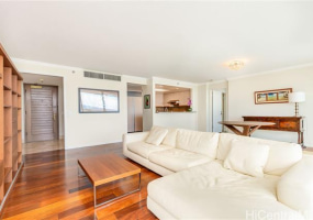 1341 Kapiolani Boulevard,Honolulu,Hawaii,96814,2 Bedrooms Bedrooms,2 BathroomsBathrooms,Condo/Townhouse,Kapiolani,21,18246289