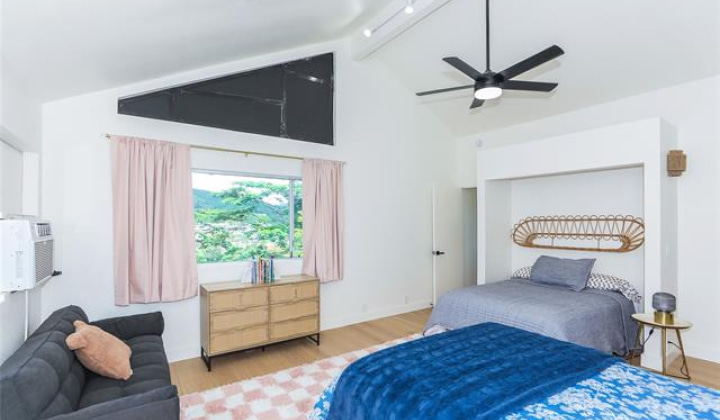 1614 Paukiki Street,Kailua,Hawaii,96734,5 ベッドルーム ベッドルーム,3 バスルームバスルーム,一戸建て,Paukiki,19410196
