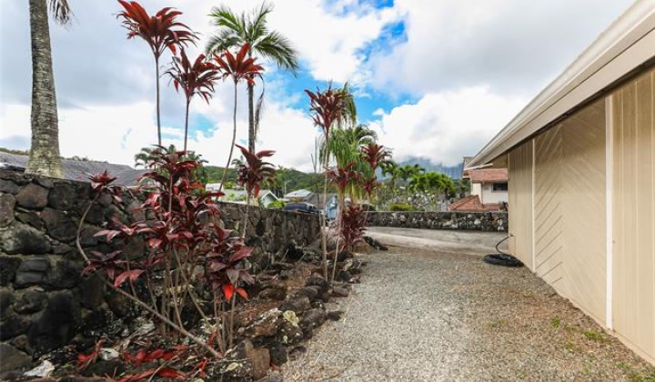 1614 Paukiki Street,Kailua,Hawaii,96734,5 ベッドルーム ベッドルーム,3 バスルームバスルーム,一戸建て,Paukiki,19410196