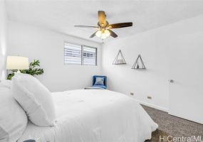 1145 Davenport Street,Honolulu,Hawaii,96822,2 Bedrooms Bedrooms,1 BathroomBathrooms,Condo/Townhouse,Davenport,3,18247782