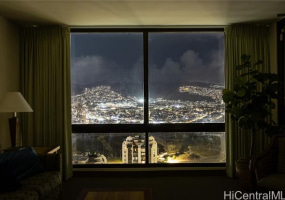 229 PAOAKALANI Avenue,Honolulu,Hawaii,96815,1 ベッドルーム ベッドルーム,1 バスルームバスルーム,コンド / タウンハウス,PAOAKALANI,37,18701460