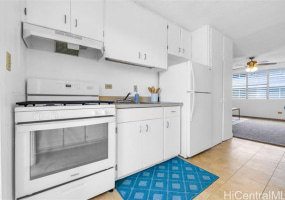 1145 Davenport Street,Honolulu,Hawaii,96822,2 Bedrooms Bedrooms,1 BathroomBathrooms,Condo/Townhouse,Davenport,3,18247782