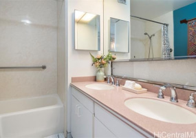1212 Punahou Street,Honolulu,Hawaii,96826,2 ベッドルーム ベッドルーム,2 バスルームバスルーム,コンド / タウンハウス,Punahou,11,18248474