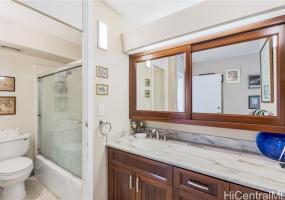 818 King Street,Honolulu,Hawaii,96813,3 ベッドルーム ベッドルーム,2 バスルームバスルーム,コンド / タウンハウス,King,21,18248475