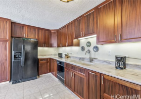 818 King Street,Honolulu,Hawaii,96813,3 ベッドルーム ベッドルーム,2 バスルームバスルーム,コンド / タウンハウス,King,21,18248475