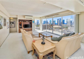 818 King Street,Honolulu,Hawaii,96813,3 ベッドルーム ベッドルーム,2 バスルームバスルーム,コンド / タウンハウス,King,21,18248475