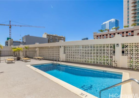 818 King Street,Honolulu,Hawaii,96813,3 ベッドルーム ベッドルーム,2 バスルームバスルーム,コンド / タウンハウス,King,21,18248475