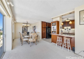 818 King Street,Honolulu,Hawaii,96813,3 ベッドルーム ベッドルーム,2 バスルームバスルーム,コンド / タウンハウス,King,21,18248475