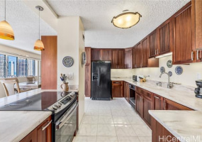 818 King Street,Honolulu,Hawaii,96813,3 ベッドルーム ベッドルーム,2 バスルームバスルーム,コンド / タウンハウス,King,21,18248475