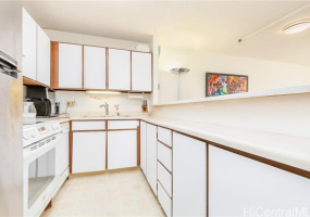 400 Hobron Lane,Honolulu,Hawaii,96815,1 Bedroom Bedrooms,1 BathroomBathrooms,Condo/Townhouse,Hobron,28,18248714