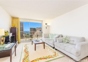 400 Hobron Lane,Honolulu,Hawaii,96815,1 Bedroom Bedrooms,1 BathroomBathrooms,Condo/Townhouse,Hobron,28,18248714
