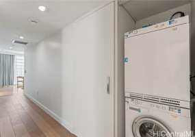 383 Kalaimoku Street,Honolulu,Hawaii,96815,2 Bedrooms Bedrooms,2 BathroomsBathrooms,Condo/Townhouse,Kalaimoku,19,18753700