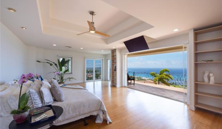 552 Moaniala Street,Honolulu,Hawaii,96821,6 ベッドルーム ベッドルーム,7 バスルームバスルーム,一戸建て,Moaniala,18702914