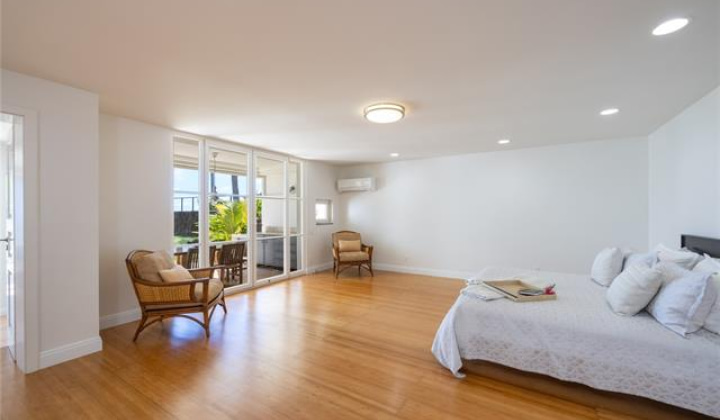 552 Moaniala Street,Honolulu,Hawaii,96821,6 ベッドルーム ベッドルーム,7 バスルームバスルーム,一戸建て,Moaniala,18702914