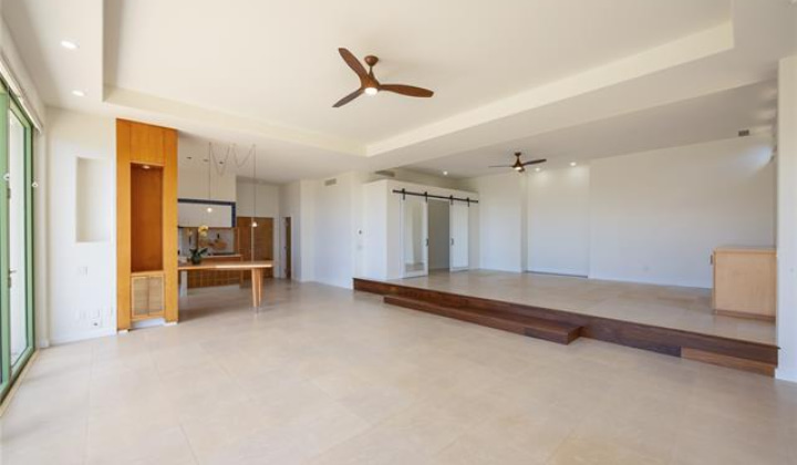 552 Moaniala Street,Honolulu,Hawaii,96821,6 ベッドルーム ベッドルーム,7 バスルームバスルーム,一戸建て,Moaniala,18702914