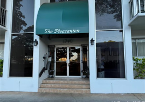 1710 Punahou Street,Honolulu,Hawaii,96822,1 ベッドルーム ベッドルーム,1 バスルームバスルーム,コンド / タウンハウス,Punahou,3,18250457
