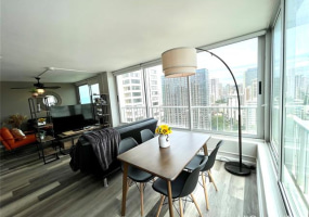 2421 Tusitala Street,Honolulu,Hawaii,96815,1 ベッドルーム ベッドルーム,1 バスルームバスルーム,コンド / タウンハウス,Tusitala,23,18250818