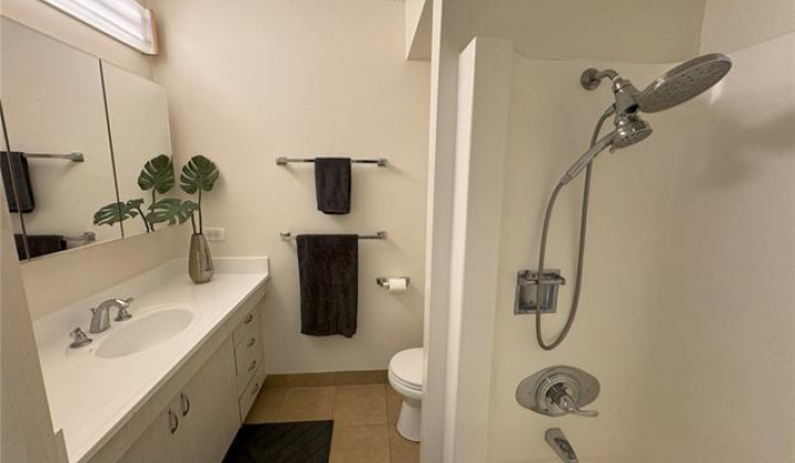 747 Amana Street,Honolulu,Hawaii,96850,1 BathroomBathrooms,Condo/Townhouse,Amana,9,18250822