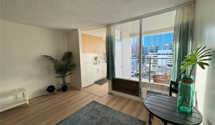 747 Amana Street,Honolulu,Hawaii,96850,1 BathroomBathrooms,Condo/Townhouse,Amana,9,18250822