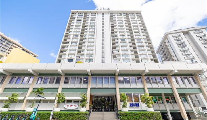 747 Amana Street,Honolulu,Hawaii,96850,1 BathroomBathrooms,Condo/Townhouse,Amana,9,18250822