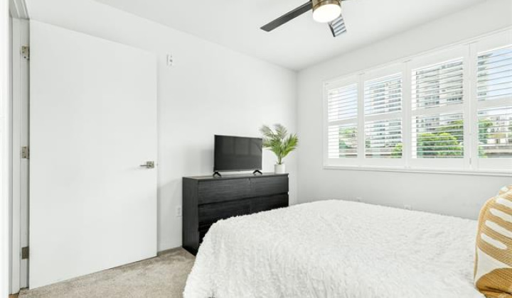 1310 Pensacola Street,Honolulu,Hawaii,96814,2 Bedrooms Bedrooms,2 BathroomsBathrooms,Condo/Townhouse,Pensacola,3,19414798