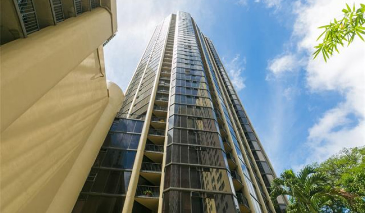 60 Beretania Street,Honolulu,Hawaii,96817,1 Bedroom Bedrooms,1 BathroomBathrooms,Condo/Townhouse,Beretania,3,18251624