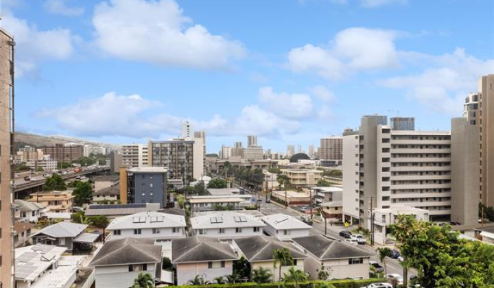 1040 Kinau Street,Honolulu,Hawaii,96814,1 Bedroom Bedrooms,1 BathroomBathrooms,Condo/Townhouse,Kinau,8,18251830
