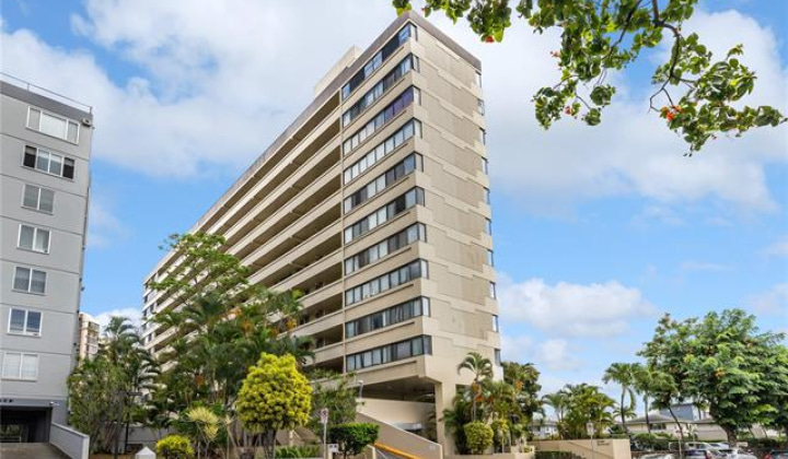 1040 Kinau Street,Honolulu,Hawaii,96814,1 Bedroom Bedrooms,1 BathroomBathrooms,Condo/Townhouse,Kinau,8,18251830